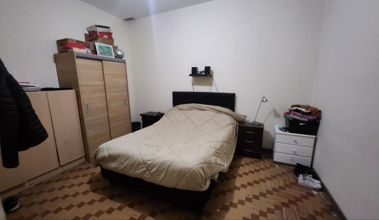 photo_5159256776753482675_y