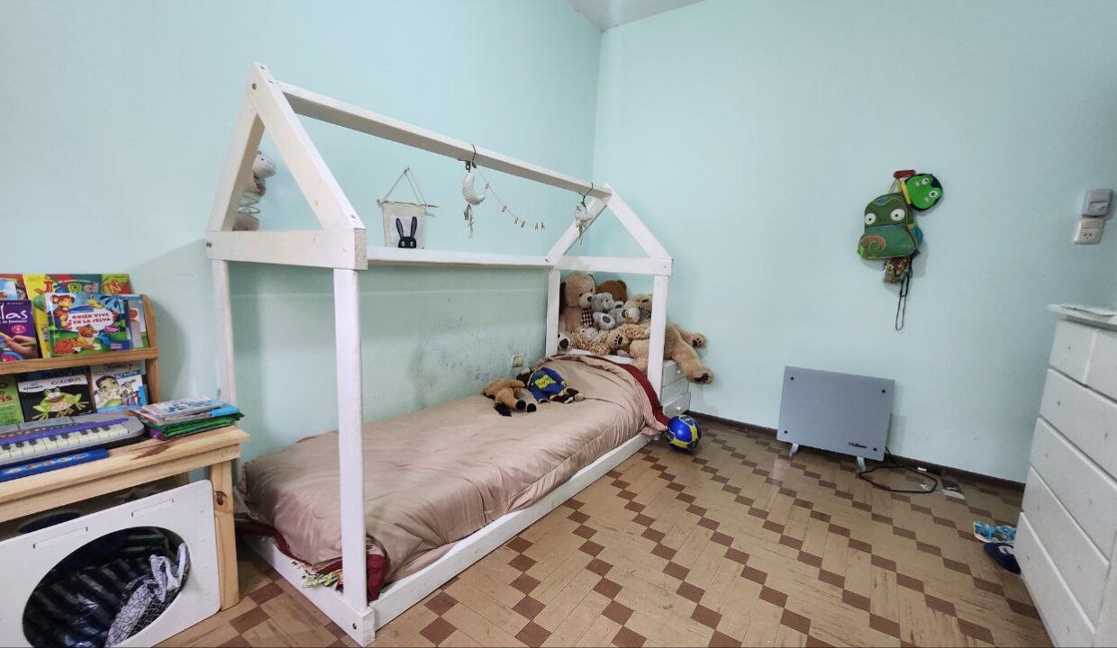 photo_5159256776753482690_y