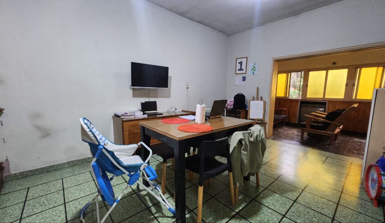 photo_5159256776753482698_y