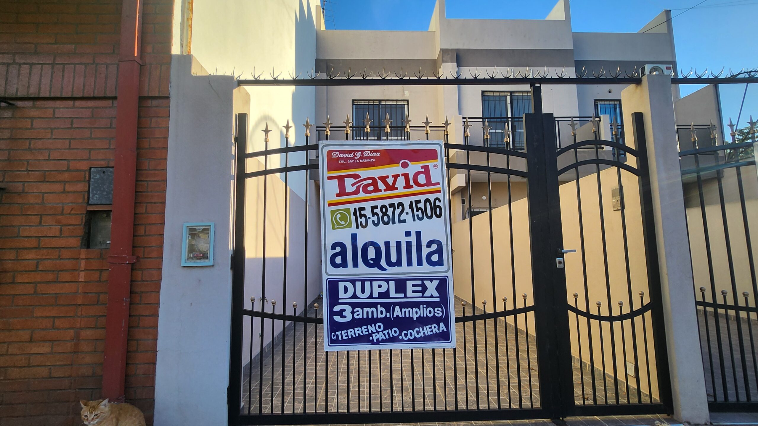 DUPLEX 3 AMB. C/ COCHERA Y PATIO