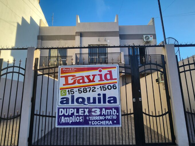 DUPLEX 3 AMB. C/ COCHERA Y PATIO
