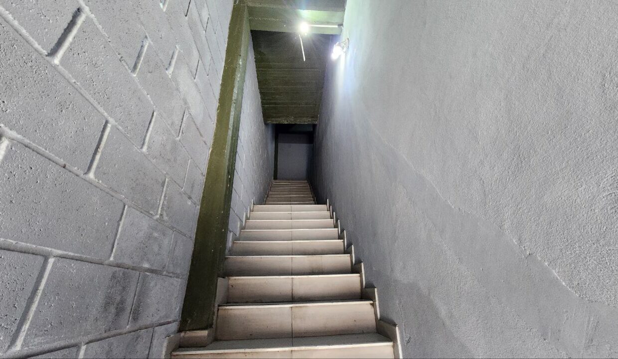 photo_4940874899685837599_y