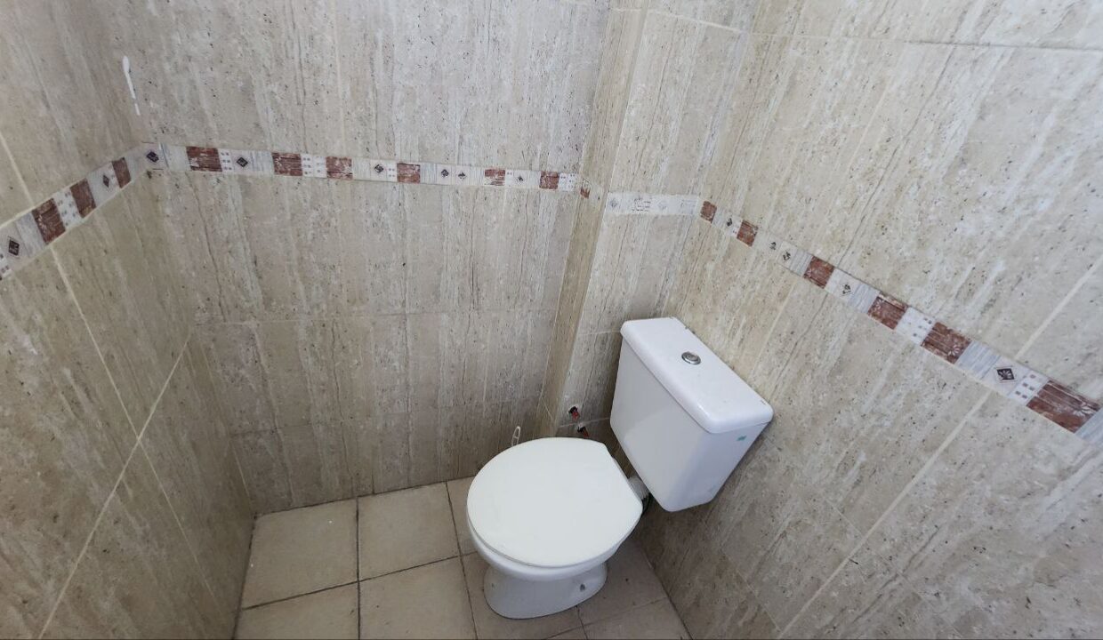 photo_4940874899685837631_y