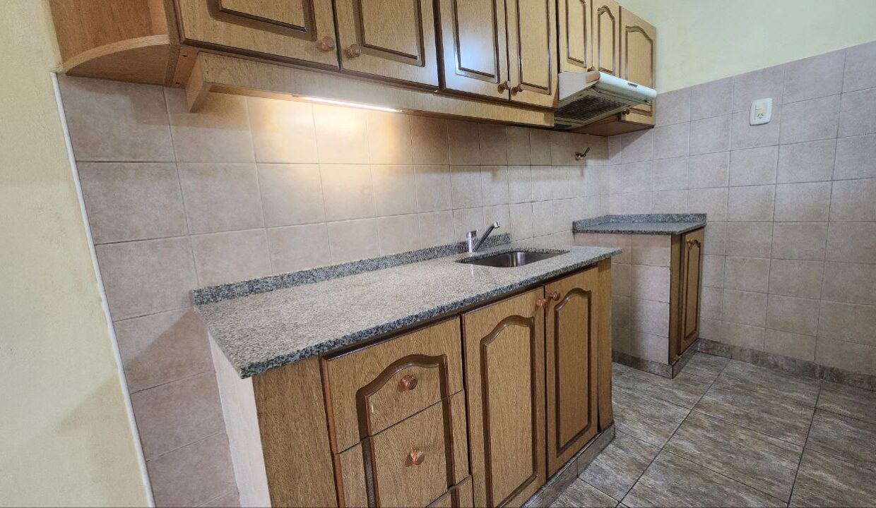 photo_5138871818289613785_y