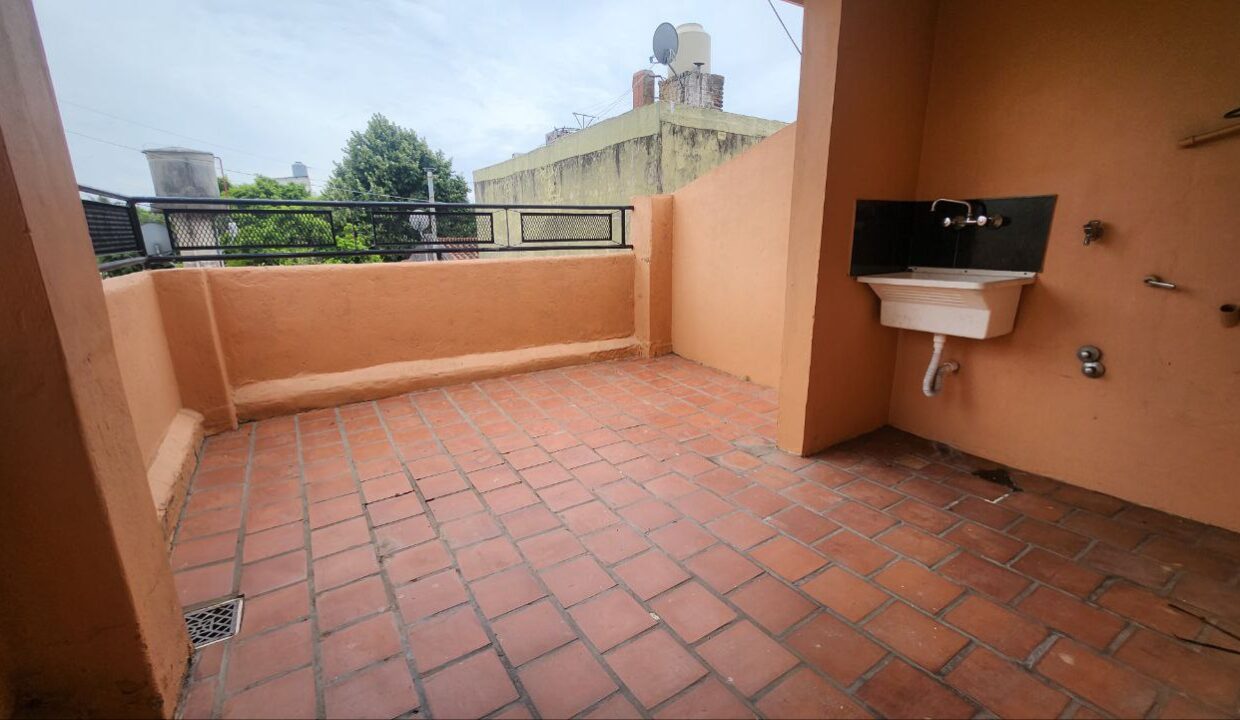 photo_5138871818289613795_y