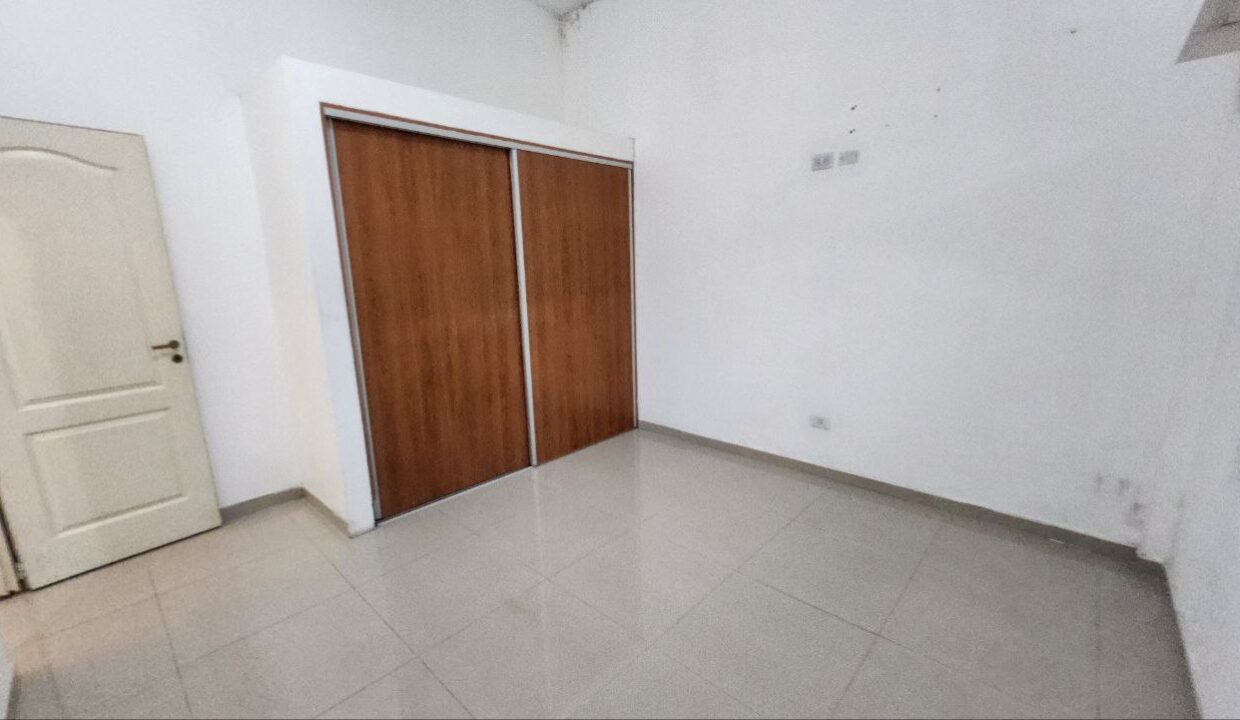 photo_5138871818289613832_y