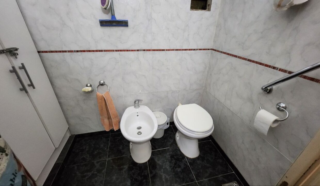 photo_5017198766343261048_y