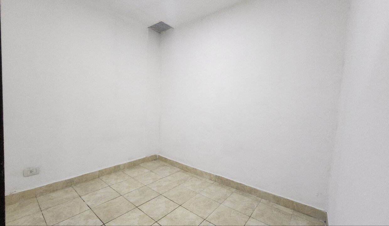 photo_5017198766343261226_y